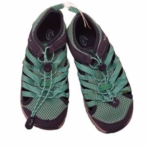 Kid's Chaco Water-proof hiking shoes